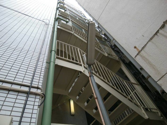 松戸市　Ｅマンション階段改修工事